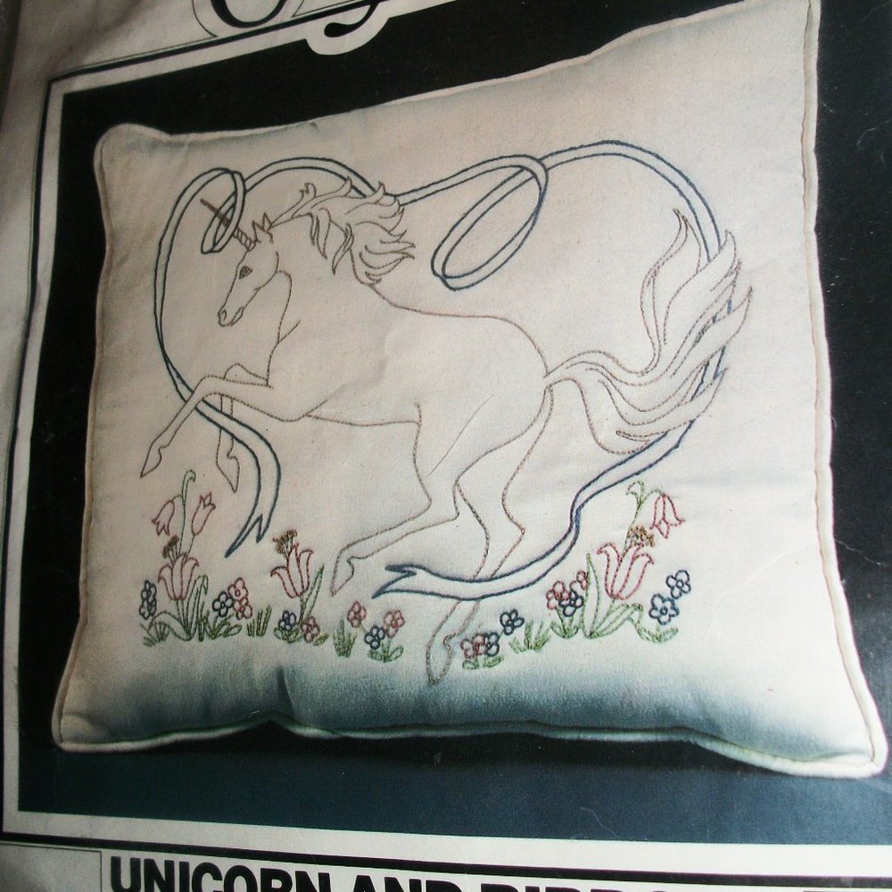 KAPPIE Unicorn & Ribbon Pillow Kit #28520 NEW - Picture 5 of 9